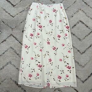 Vintage Petite Sophisticate 100% silk floral lined skirt size 6